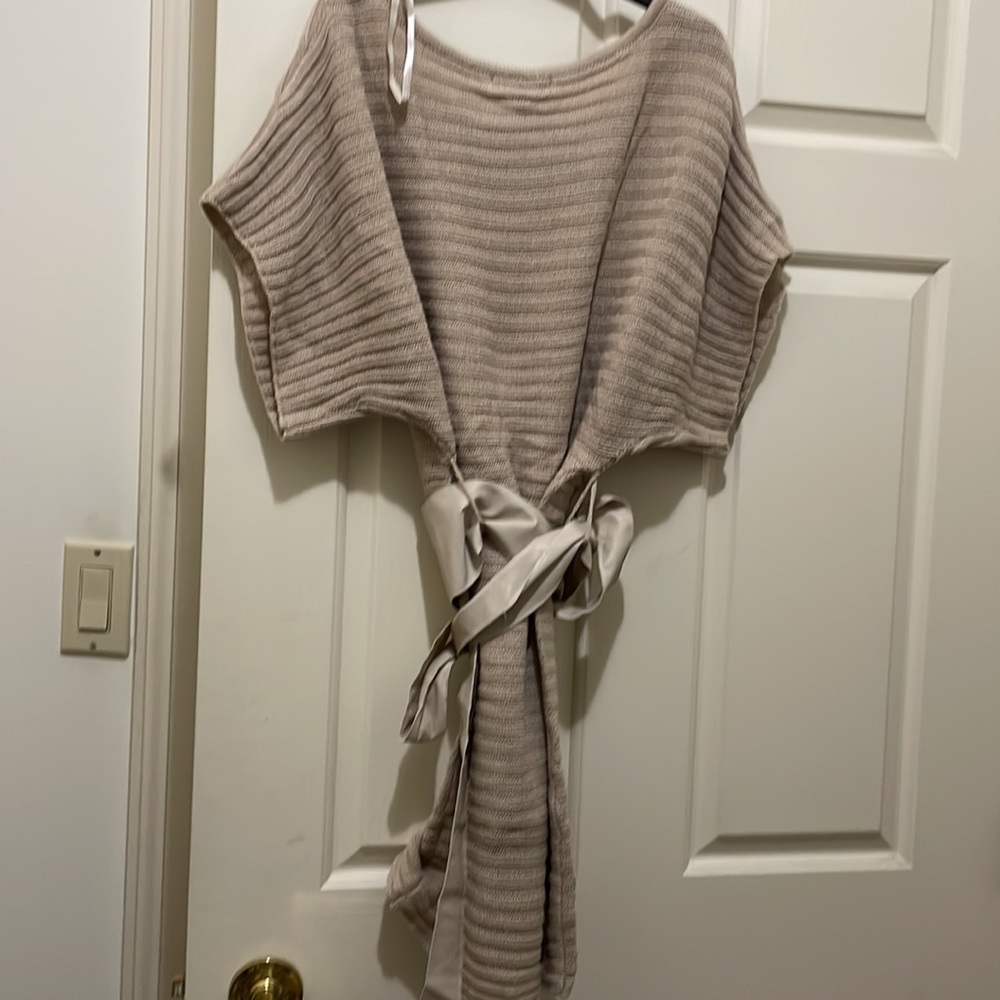 Jessica Simpson tan tunic sweater (sz m) - Picture 10 of 12